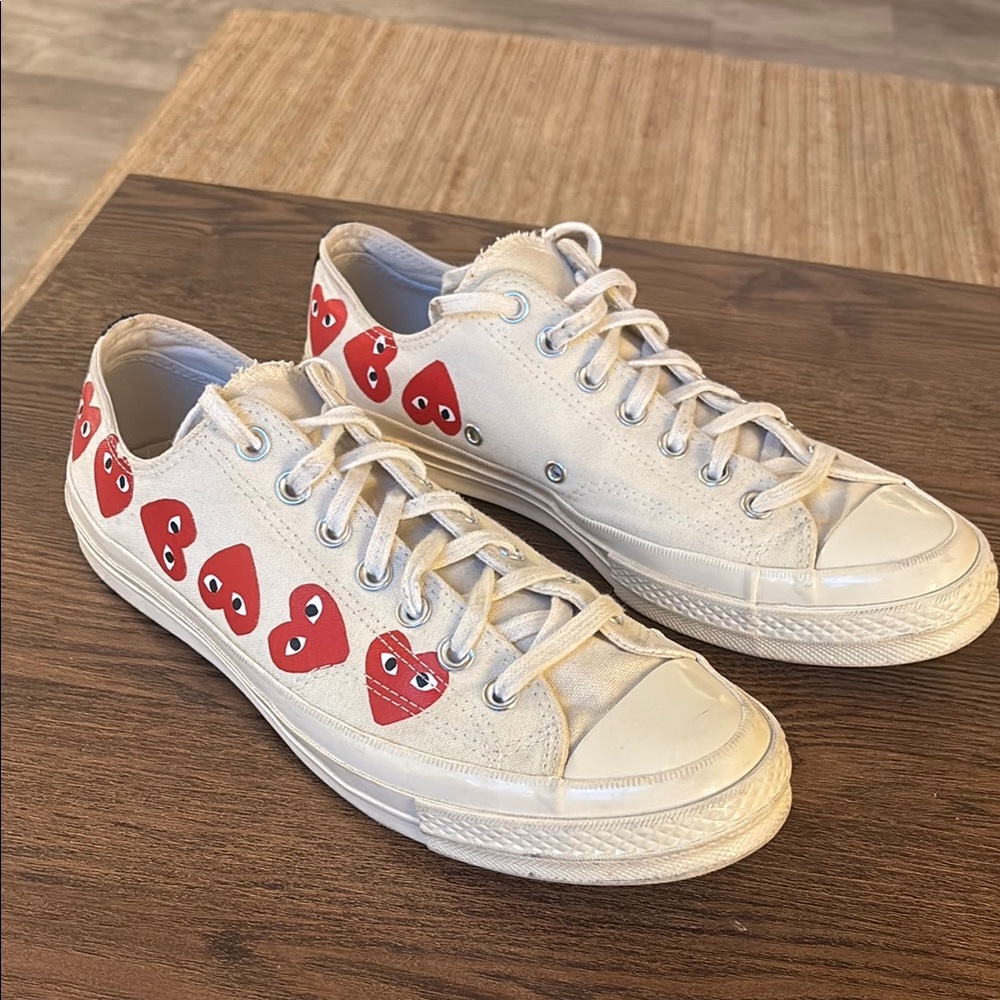 Comme Des Garçons * Converse Sneakers with Red Heart Design. Size 9. Fit like 10